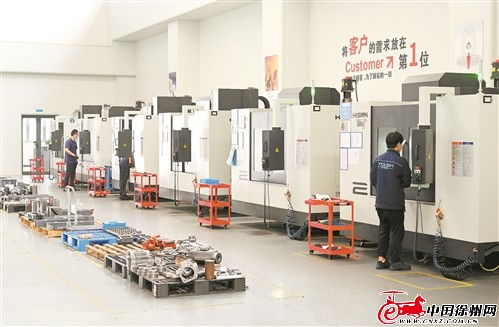 紧扣全年目标 冲刺项目建设